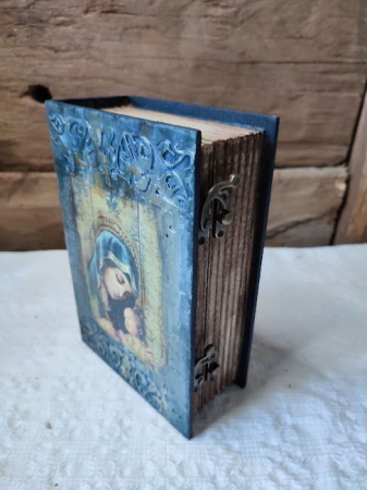 Cutie din Lemn Model Carte, Decorată cu Imaginea Maicii Domnului [3]