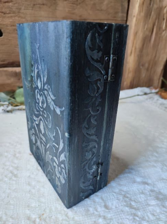 Cutie din Lemn Model Carte, Decorată cu Imaginea Maicii Domnului [7]