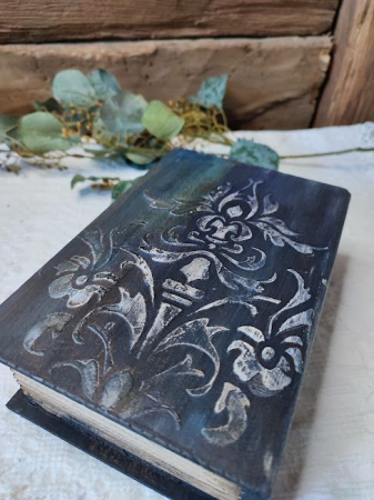 Cutie din Lemn Model Carte, Decorată cu Imaginea Maicii Domnului [7]