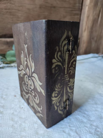 Cutie din Lemn Model Carte, Decorată cu Imaginea Maicii Domnului [4]