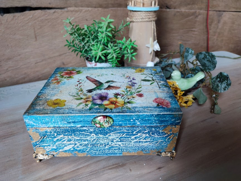 Cutie lemn-Colibri în dansul florilor [4]