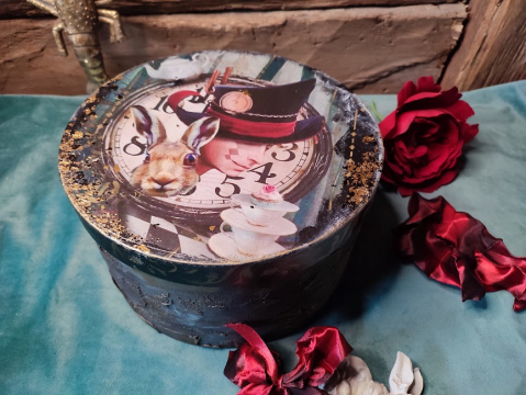 Cutii,casete,cufere handmade - Cutie mare-Alice In Wonderland