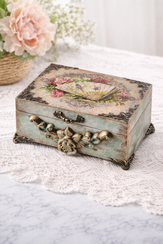 Cutii și Casete Bijuterii Handmade – Eleganță Unicat pentru Comori Personale - Cutie decorativă din lemn – handmade, shabby chic