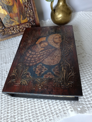 Cutie tip carte – Maica Domnului Purtătoarea de Griji [4]