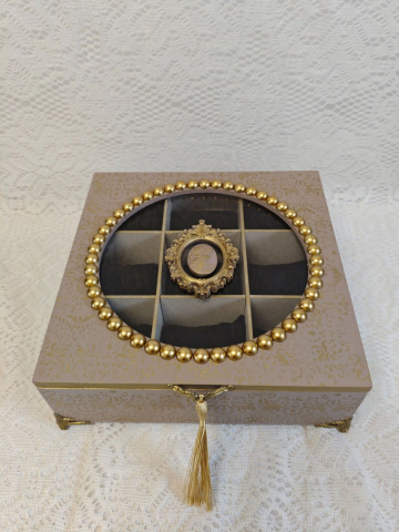 Cutii și Casete Bijuterii Handmade – Eleganță Unicat pentru Comori Personale - Cutie vintage pentru ceasuri și bijuterii