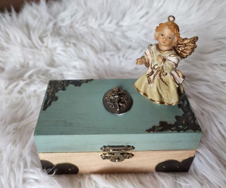 Cutiuta cu surpriza-Angel [1]