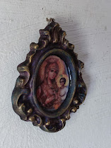 Decoratiune cu tematica religioasa-Fecioara cu Pruncul [1]