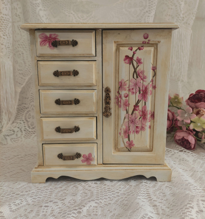 Dulăpior Bijuterii [0]