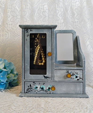 Cutii și Casete Bijuterii Handmade – Eleganță Unicat pentru Comori Personale - Dulăpior/casetă bijuterii -Flowers