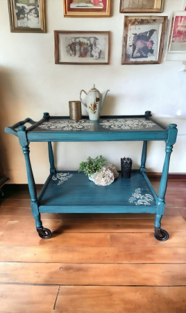 Mobila Reconditionata-Mobila Shabby Chic - Gheridon/masuta cu roti