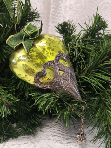 Craciun-globuri si decoratiuni hand made - Glob inimă sticlă