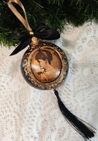 Glob -Regina Maria Black [3]