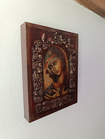 Icoană antichizată cu Fecioara Maria – ramă decorată în relief [2]