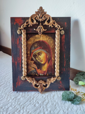 Icoană Maica Domnului cu ramă din lemn sculptat – expunere pe perete sau masă [1]