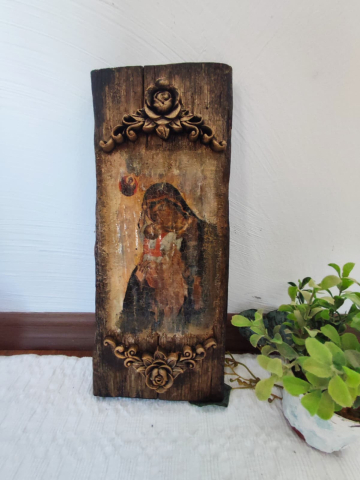 Icoane și Decor Rustic – Unicate din Lemn și Piatră - Icoană pe blat de lemn -Maica Domnului cu Pruncul