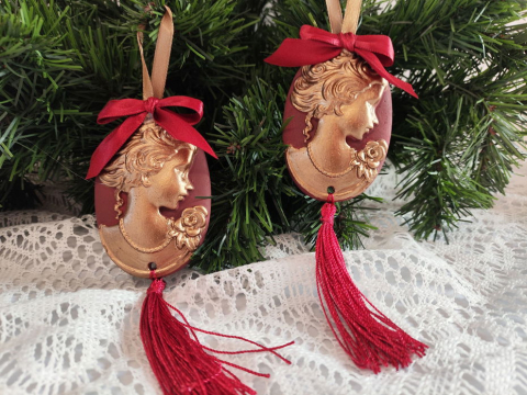 Decoratiuni casa - Medalion Camee-Red