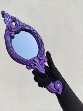 Oglindă -Maleficent [1]