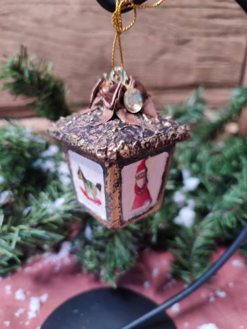 Ornament Crăciun handmade – felinar vintage cu picturi festive și detalii elegante [4]