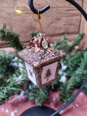 Ornament Crăciun handmade – felinar vintage cu picturi festive și detalii elegante [1]