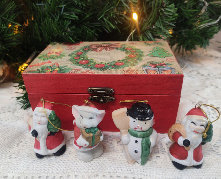 Craciun-globuri si decoratiuni hand made - Set 4 globuri+cutie lemn