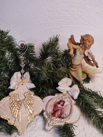 Set globuri decorative vintage cu îngeri și aripi aurii [1]