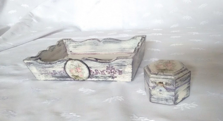 Tavi pentru servire - Set tava si cutiuta Shabby Roses