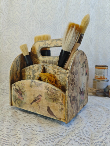 Decorațiuni Casă Unicat – Artă Handmade pentru Spații cu Personalitate - Suport rotativ din lemn organizator vintage
