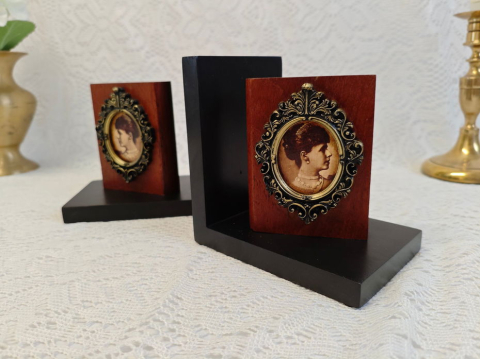 Suporturi de cărți din lemn masiv Regina Maria [2]