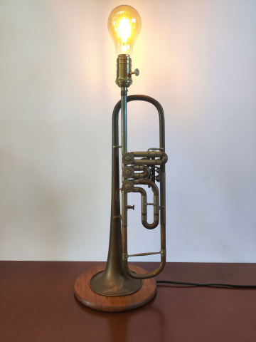 Corpuri de iluminat/lampi handmade - Veioză/lampă -Trompeta