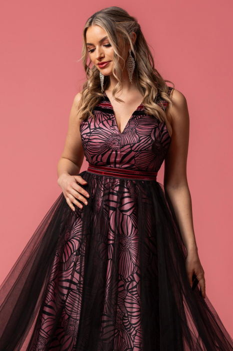 Rochie Ellis [8]