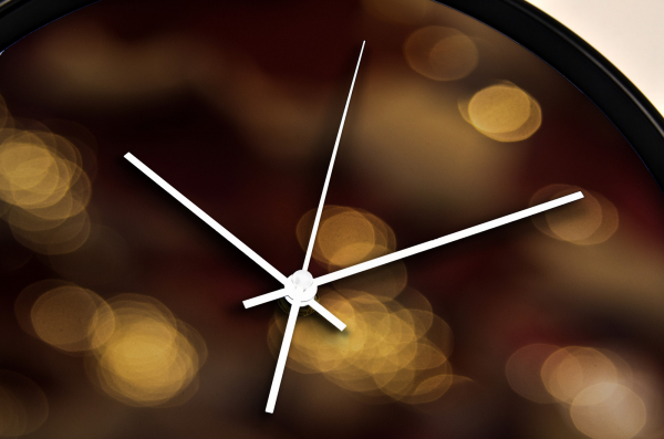 Ceas de perete, pentru living, birou sau showroom, Lumini la rasarit, efect bokeh [2]