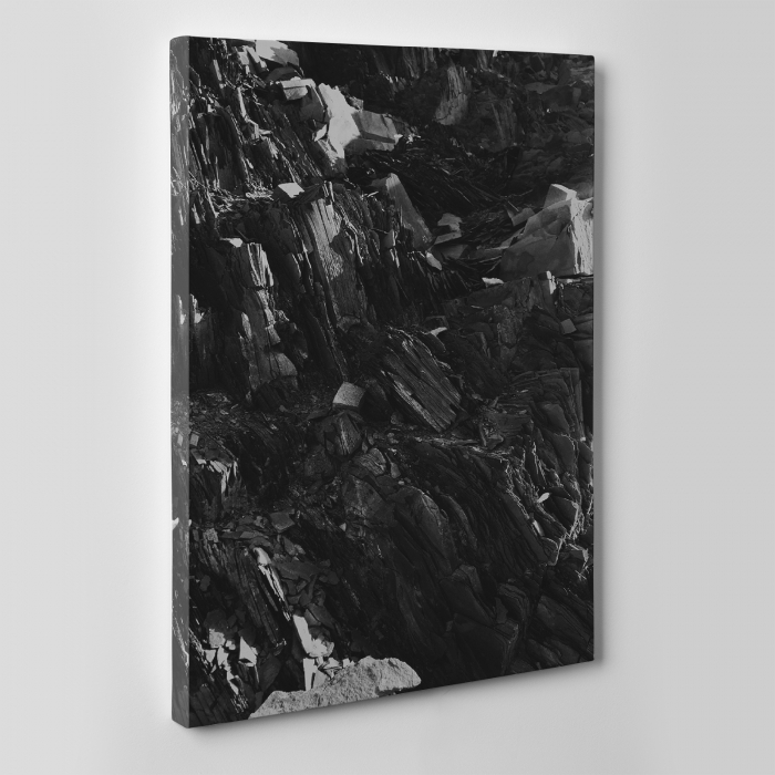 Tablou canvas abstract, Un munte... alb-negru [2]
