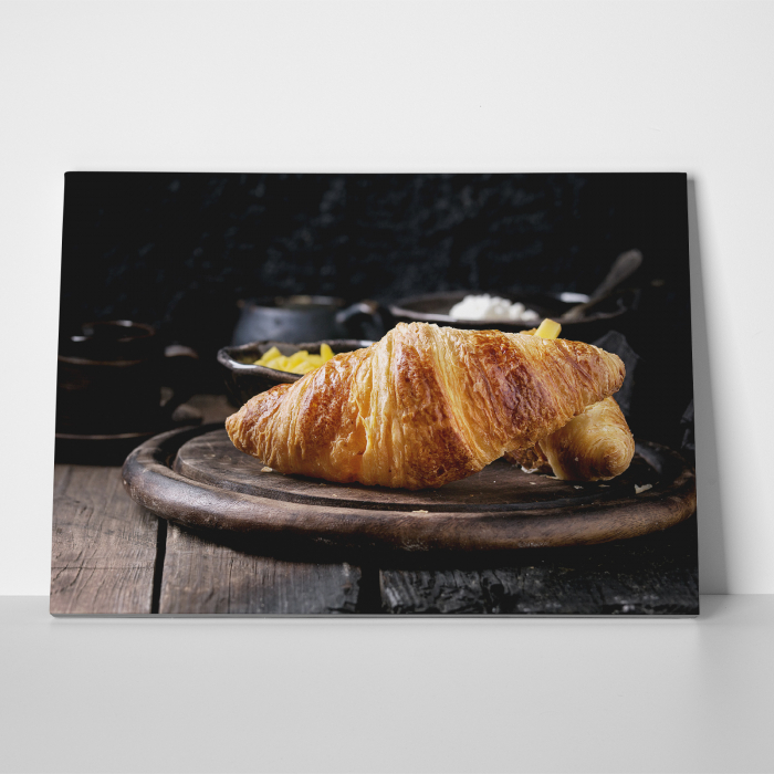 Tablou canvas bucatarie, Croisant proaspat scos de la cuptor [3]