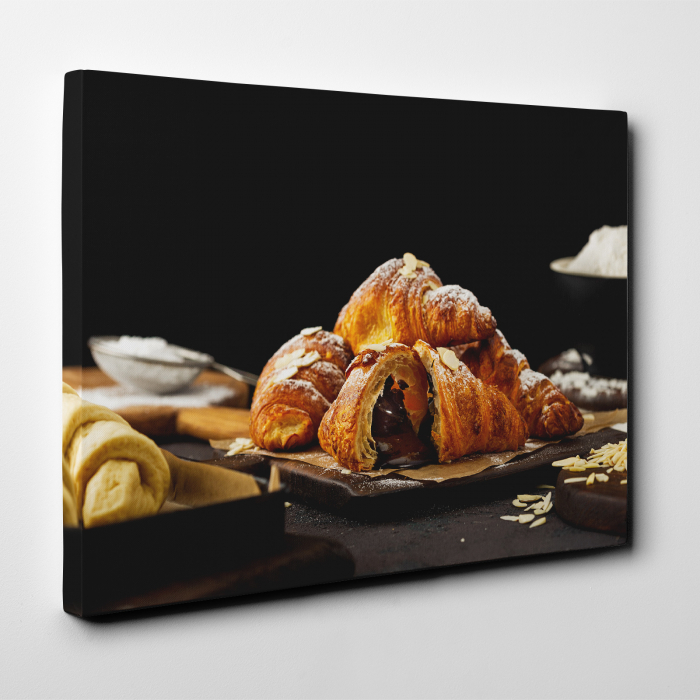 Tablou canvas bucatarie, Croisanturi umplute cu ciocolata [2]
