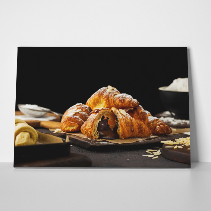 Tablou canvas bucatarie, Croisanturi umplute cu ciocolata [3]