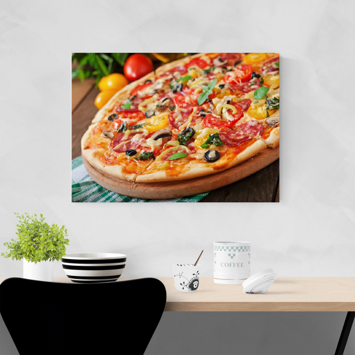 Tablou canvas bucatarie, Pizza cu blat subtire [4]