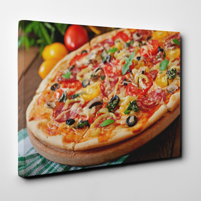 Tablou canvas bucatarie, Pizza cu blat subtire [2]