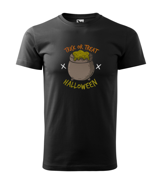 Model imbracat in tricou Halloween Trick or Treat Potion pe fundal negru [2]