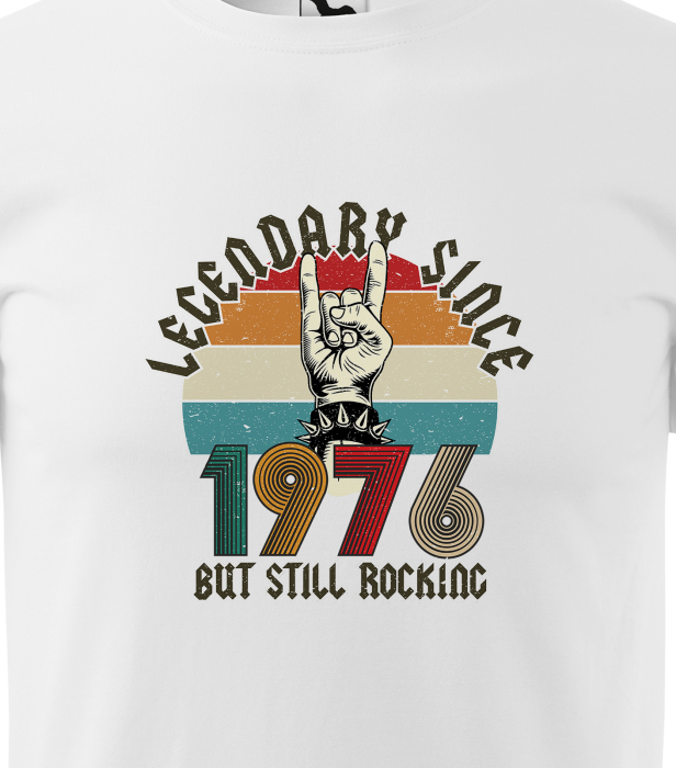 Tricou personalizat 50 ani, LEGENDARY but still rocking [2]