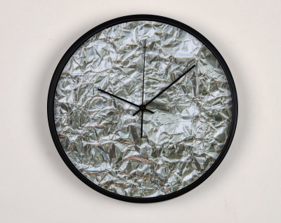 Ceasuri de perete - Ceas de perete, pentru living, birou sau showroom, Fundal folie aluminiu sifonata