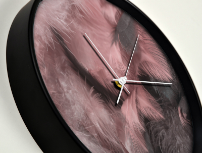 Ceas de perete, pentru living, birou sau showroom, Pene roz pufoase [1]