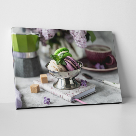 Tablouri canvas Bucatarie - Tablou canvas bucatarie, Macarons in cupa de inghetata