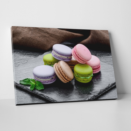 Tablouri canvas Bucatarie - Tablou canvas bucatarie, Macarons pe platou
