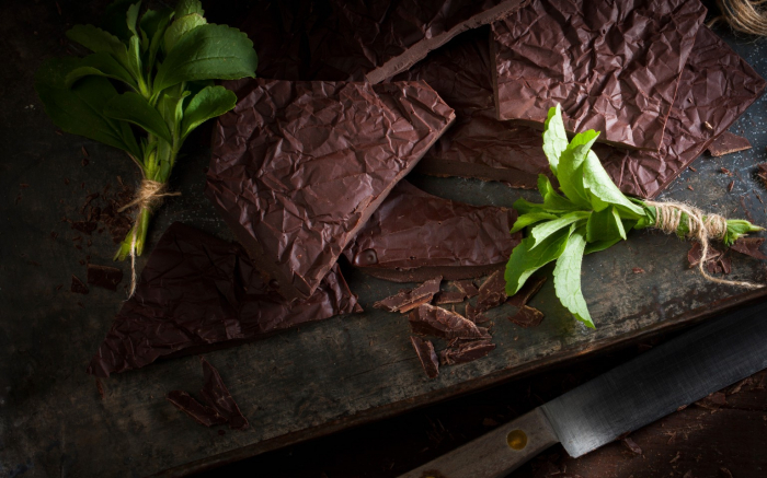 Ciocolata Neagra cu Fibre si STEVIA 83,9%, placa 25 Kg, Callebaut [2]