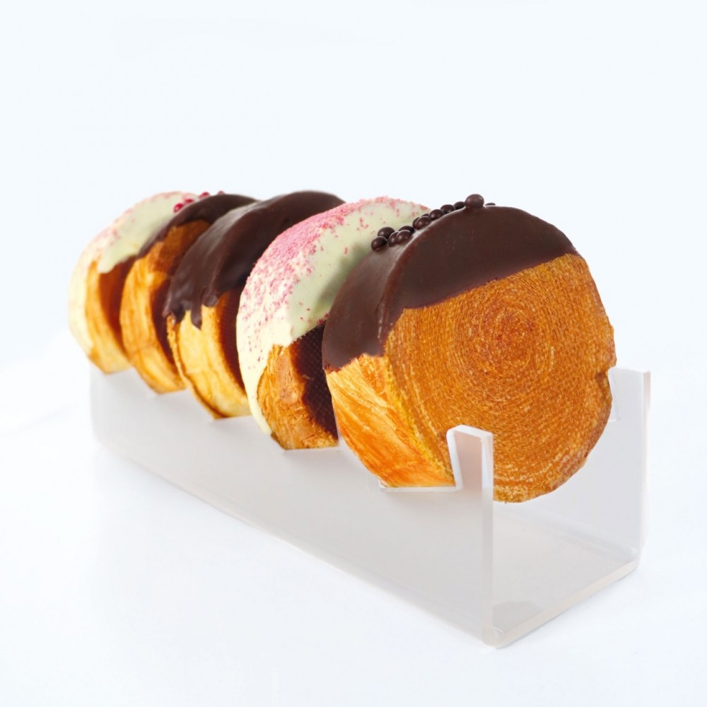 Display New York Rolls, Plexiglas Transparent, 30 x 7.5 x H 7 cm [1]