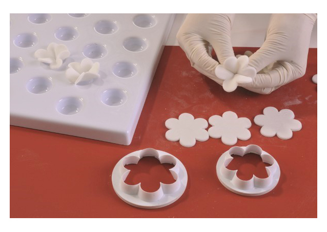 Floare 6 Petale - Decupatoare Plastic Ø 6.5 si 7.5 cm, Set 2 Buc [3]