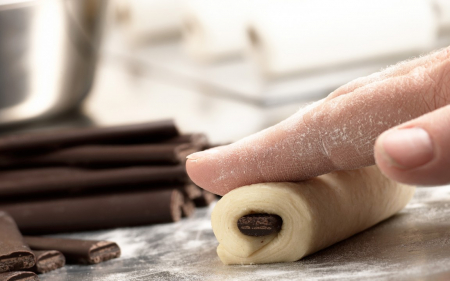 Batoane Ciocolata Neagra Termostabila 44%,1,6 kg, Callebaut [1]