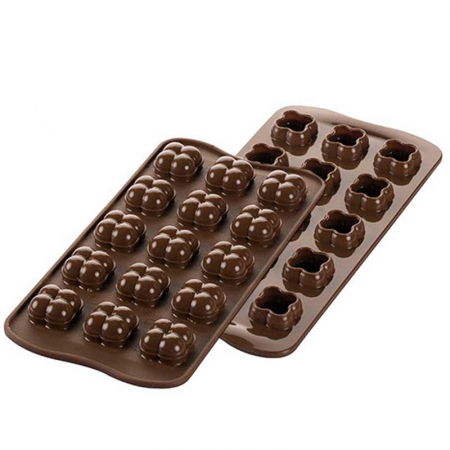Forme de Silicon Cofetarie - Forma Silicon Praline Silikomart 3D Game 2.2 x 2.2 x H 2 cm, 8 ml, 15 cavitati (SCG51)