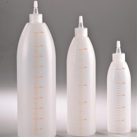 Brutarie, Patiserie - Ustensile - Flacon gadat 100 ml Dozare Lichide si Plating, Plastic Semitransparent