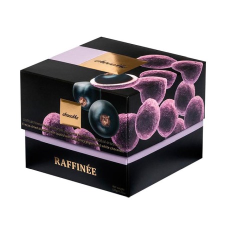 Ciocolate cu fructe - Ciocolata artizanala chocoMe Raffinee - coacaze negre invelite in ciocolata alba cu iaurt 120g